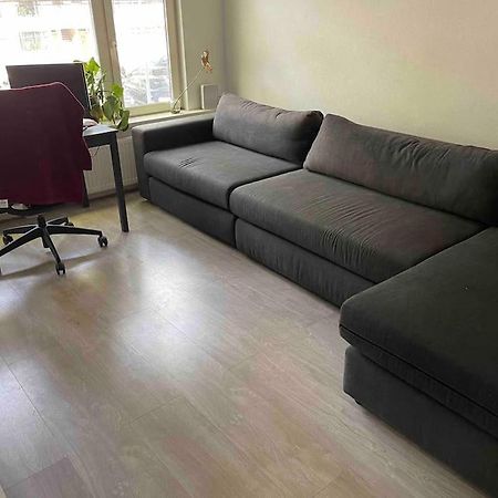روتردام Private Double Bed Room Only With Balcony In Apartment المظهر الخارجي الصورة