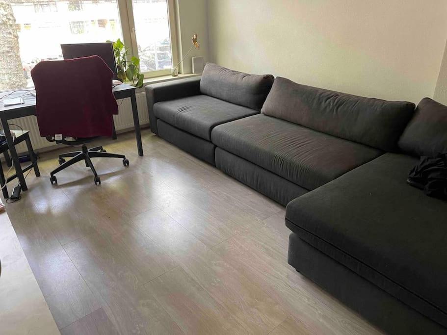 روتردام Private Double Bed Room Only With Balcony In Apartment المظهر الخارجي الصورة
